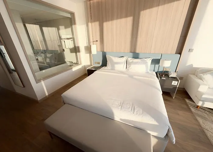 Căn hộ Villa Royal Lotus 5 Phòng ngủ - Căn hộ cao cấp Icon 40 *
